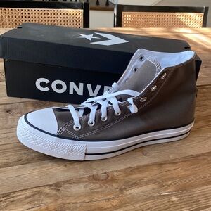NWT Gray Converse high tops men’s 11 / women’s 13
